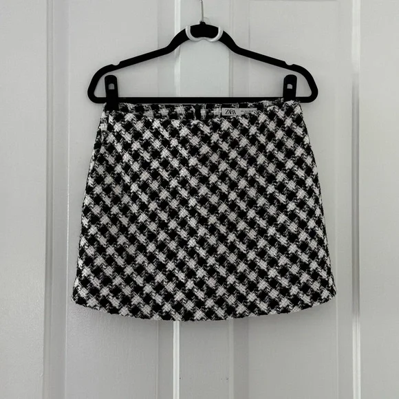 Zara Tweed Houndstooth Mini Skirt (L) - Picture 2 of 4